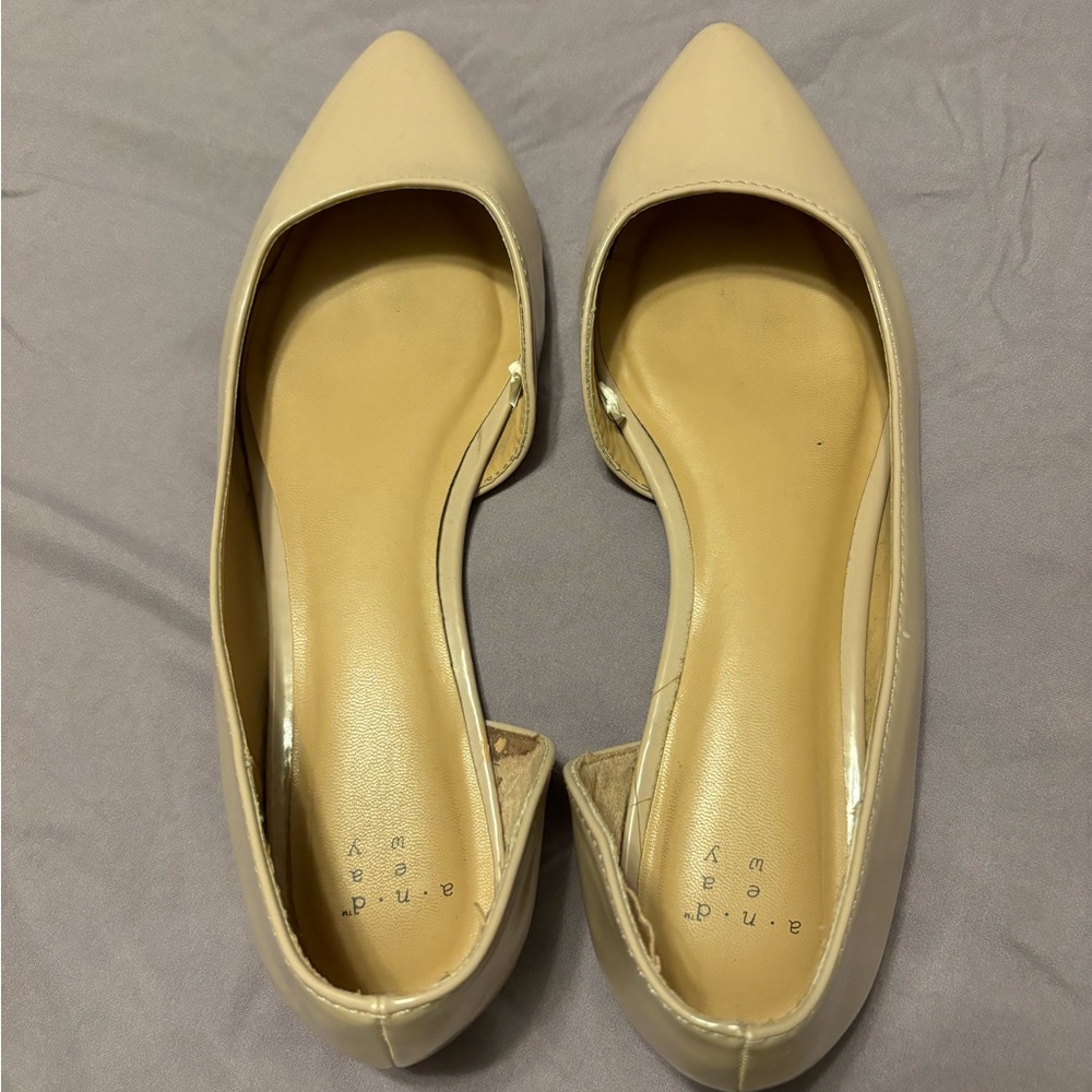 Nude flats
